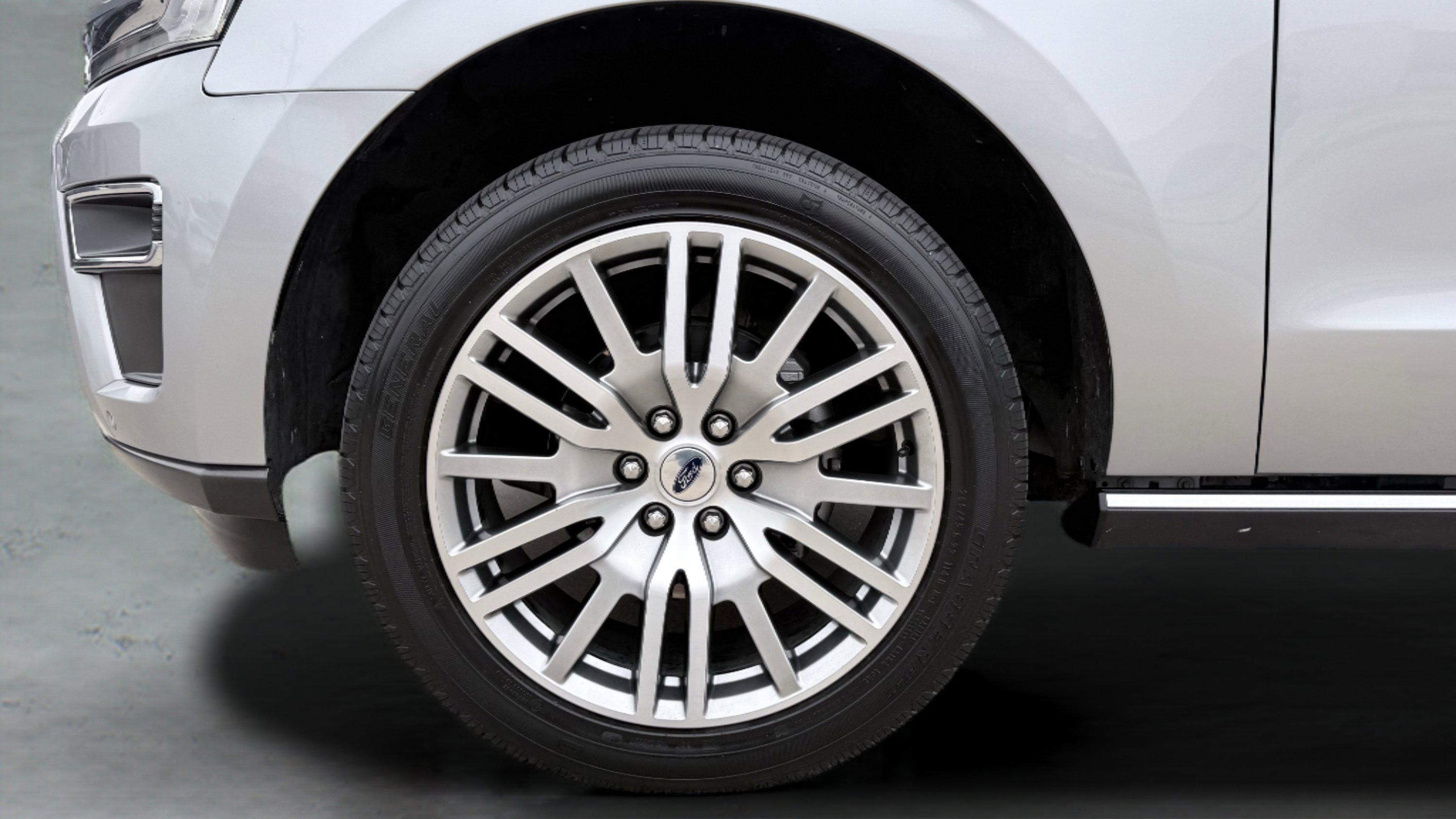 Used 2023 Ford Expedition Limited RWD image 14