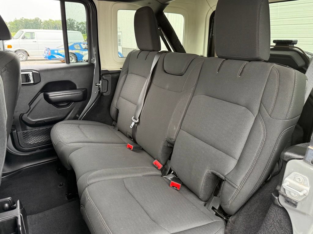 Used 2019 Jeep Wrangler Unlimited Sport S AWD/4WD image 24