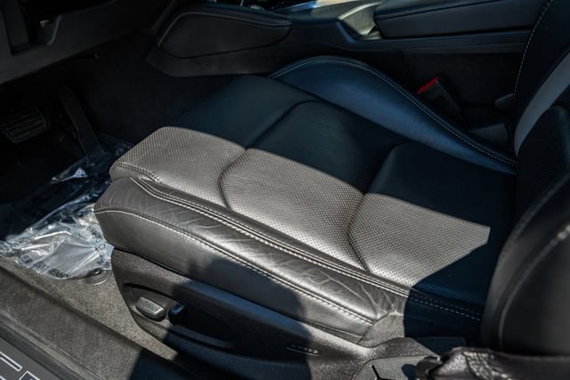 Used 2018 Chevrolet Camaro SS RWD image 33