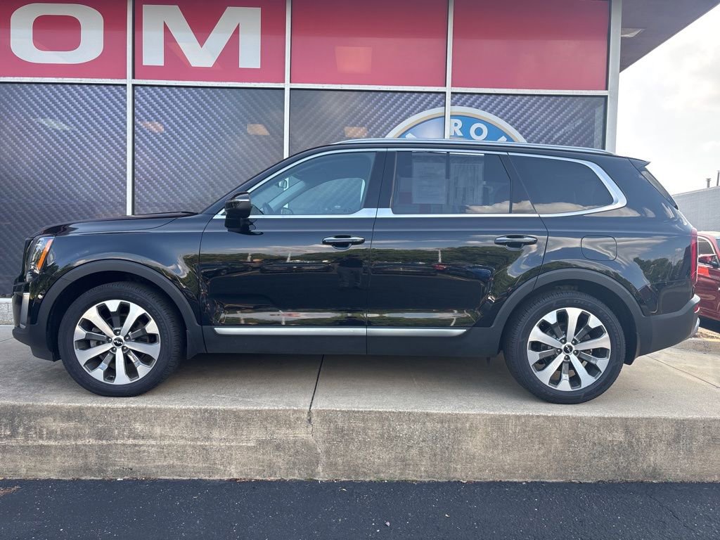 Used 2022 Kia Telluride S image 16