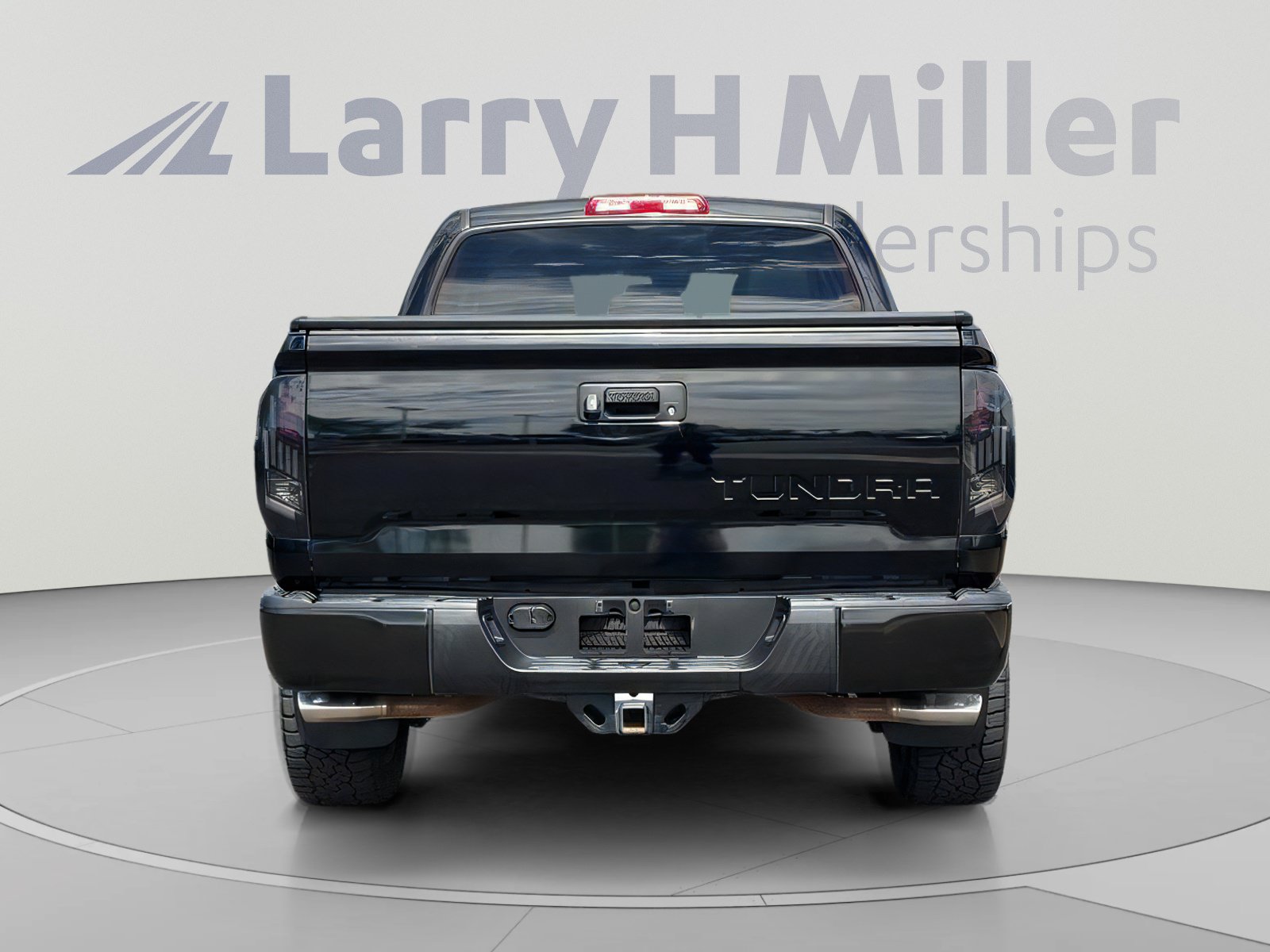 Used 2018 Toyota Tundra SR5 w/ SR5 Upgrade Package AWD/4WD image 5