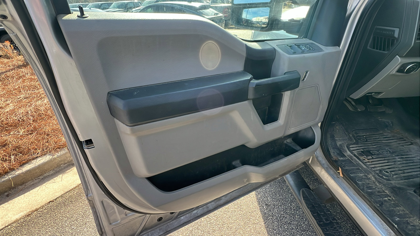 Used 2020 Ford F250 XL w/ Power Equipment Group image 14