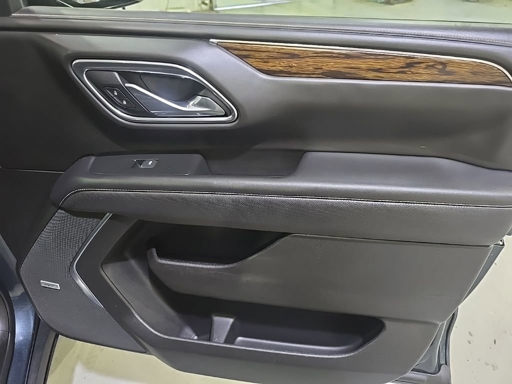 Used 2021 Chevrolet Tahoe Premier w/ Premium Package image 9