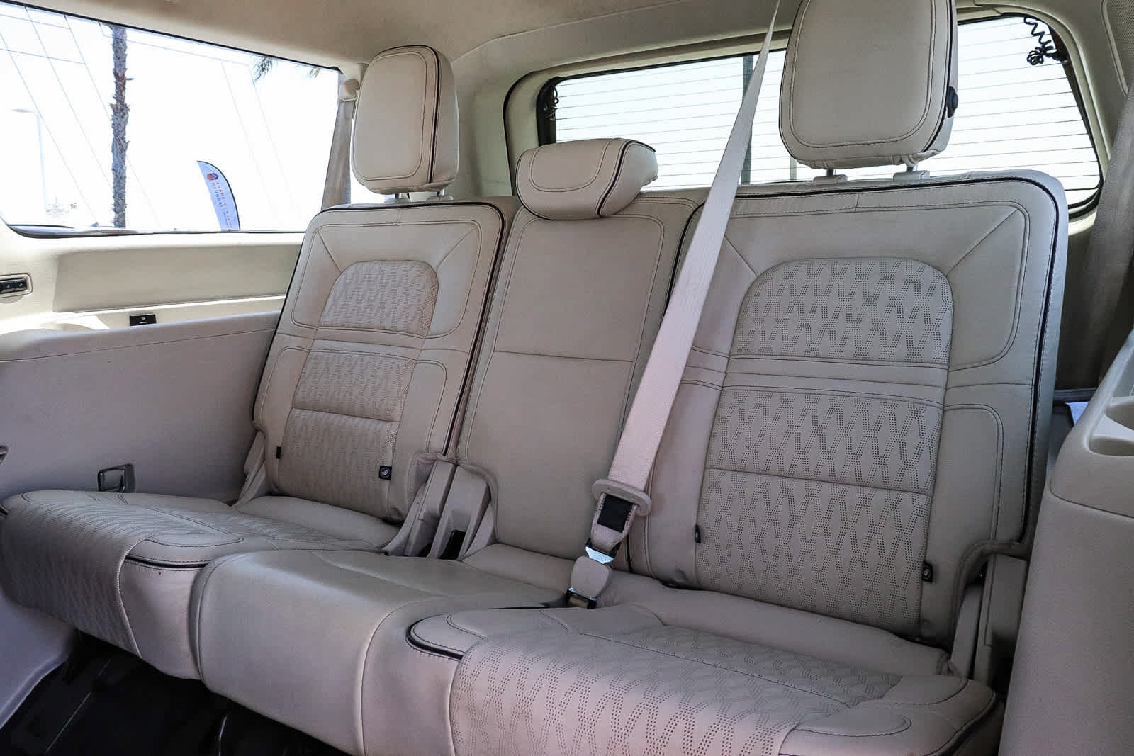 Used 2021 Lincoln Navigator L Black Label w/ Cargo Convenience Package AWD/4WD image 29