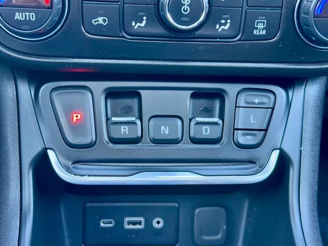 Used 2021 GMC Terrain SLE w/ Driver Convenience Package FWD image 22