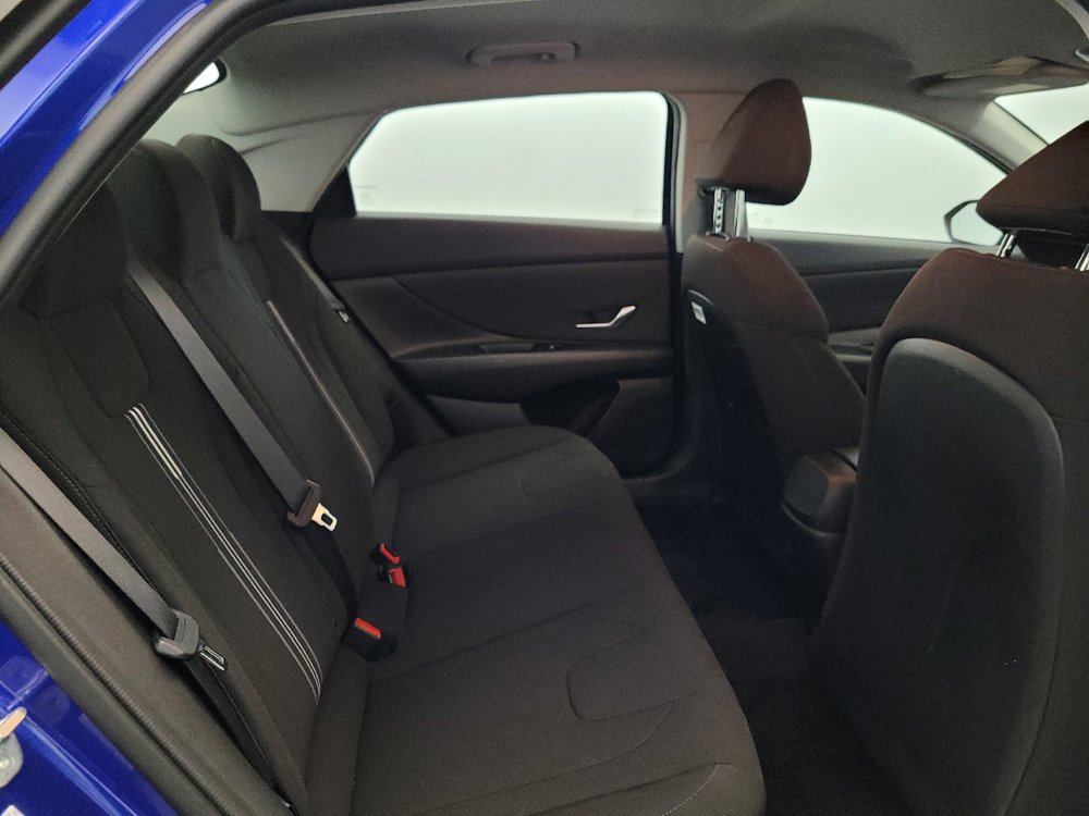 Used 2023 Hyundai Elantra SEL w/ Convenience Package FWD image 19