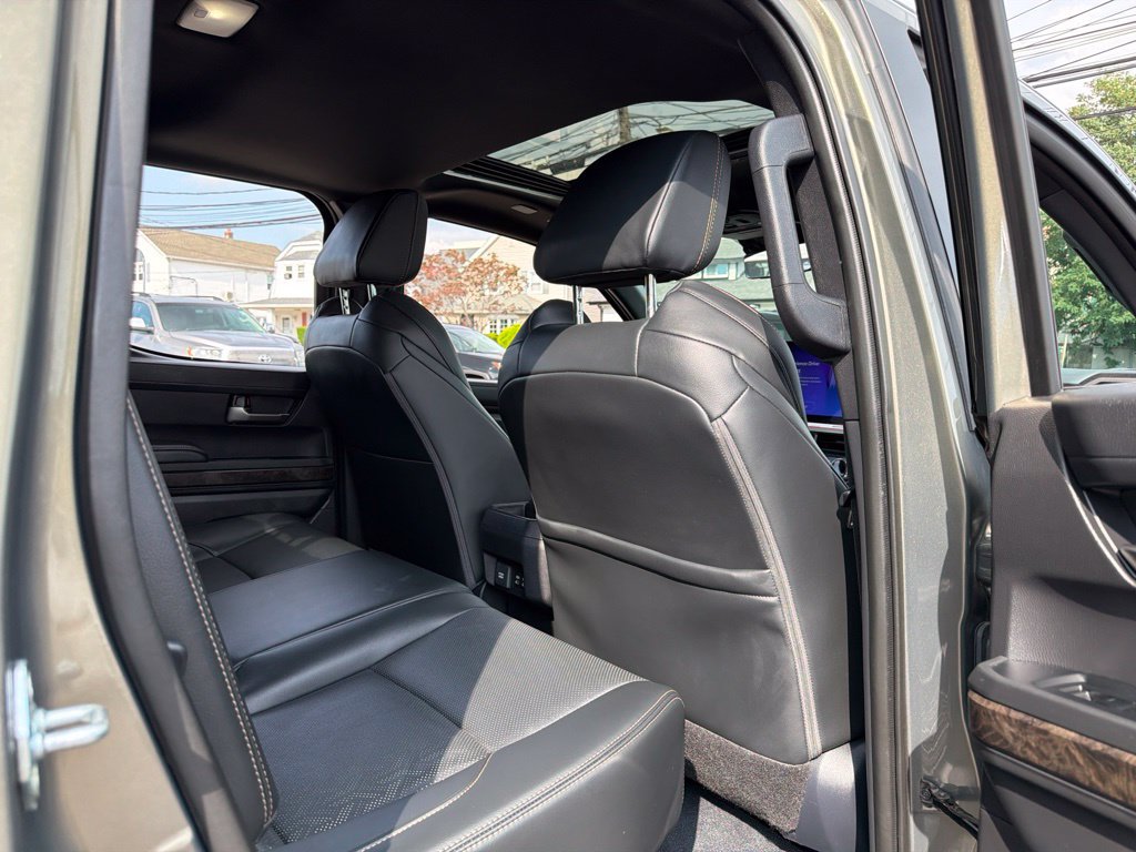 Used 2024 Toyota Tacoma Limited AWD/4WD image 19
