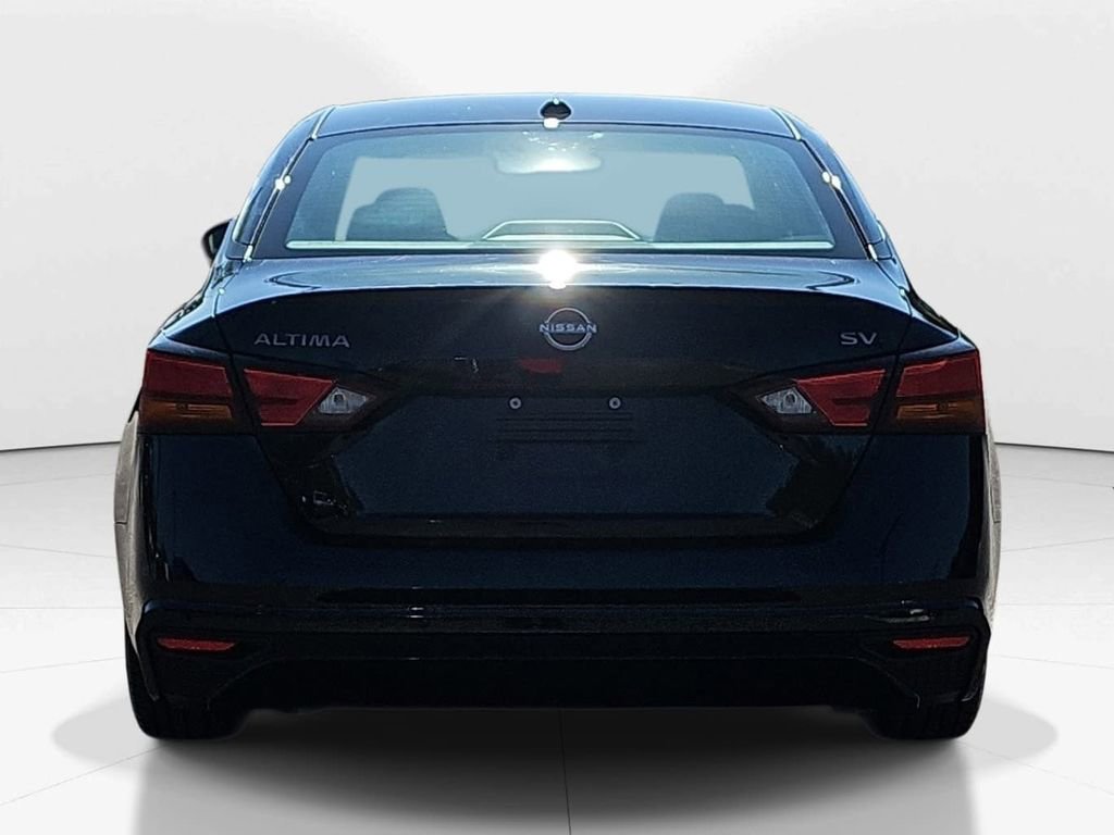 Used 2024 Nissan Altima 2.5 SV image 6