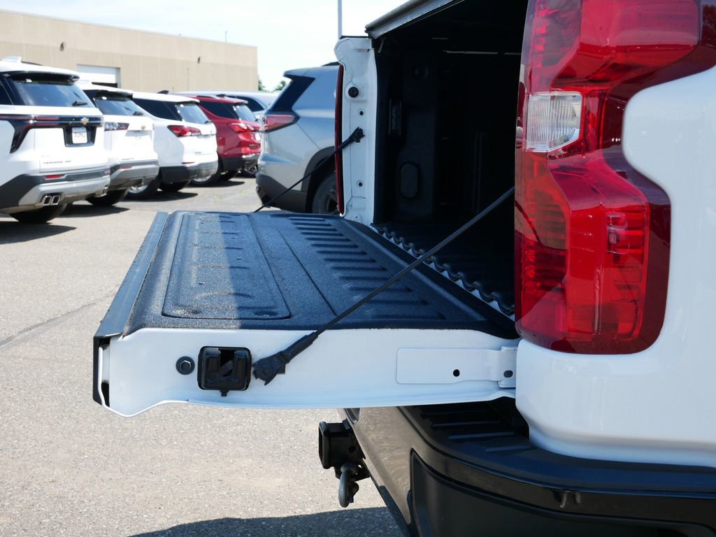 Used 2023 Chevrolet Silverado 2500 Custom w/ Custom Convenience Package AWD/4WD image 14