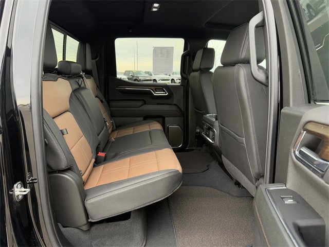 Used 2024 Chevrolet Silverado 1500 High Country w/ Technology Package image 16