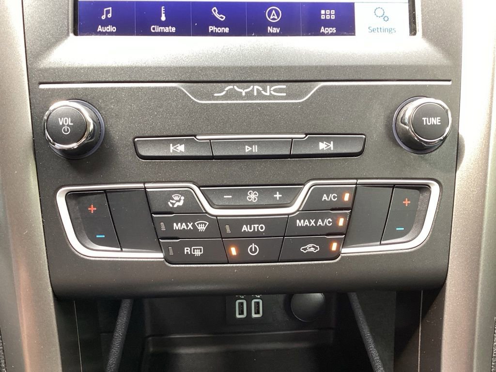 Used 2020 Ford Fusion SE FWD image 51