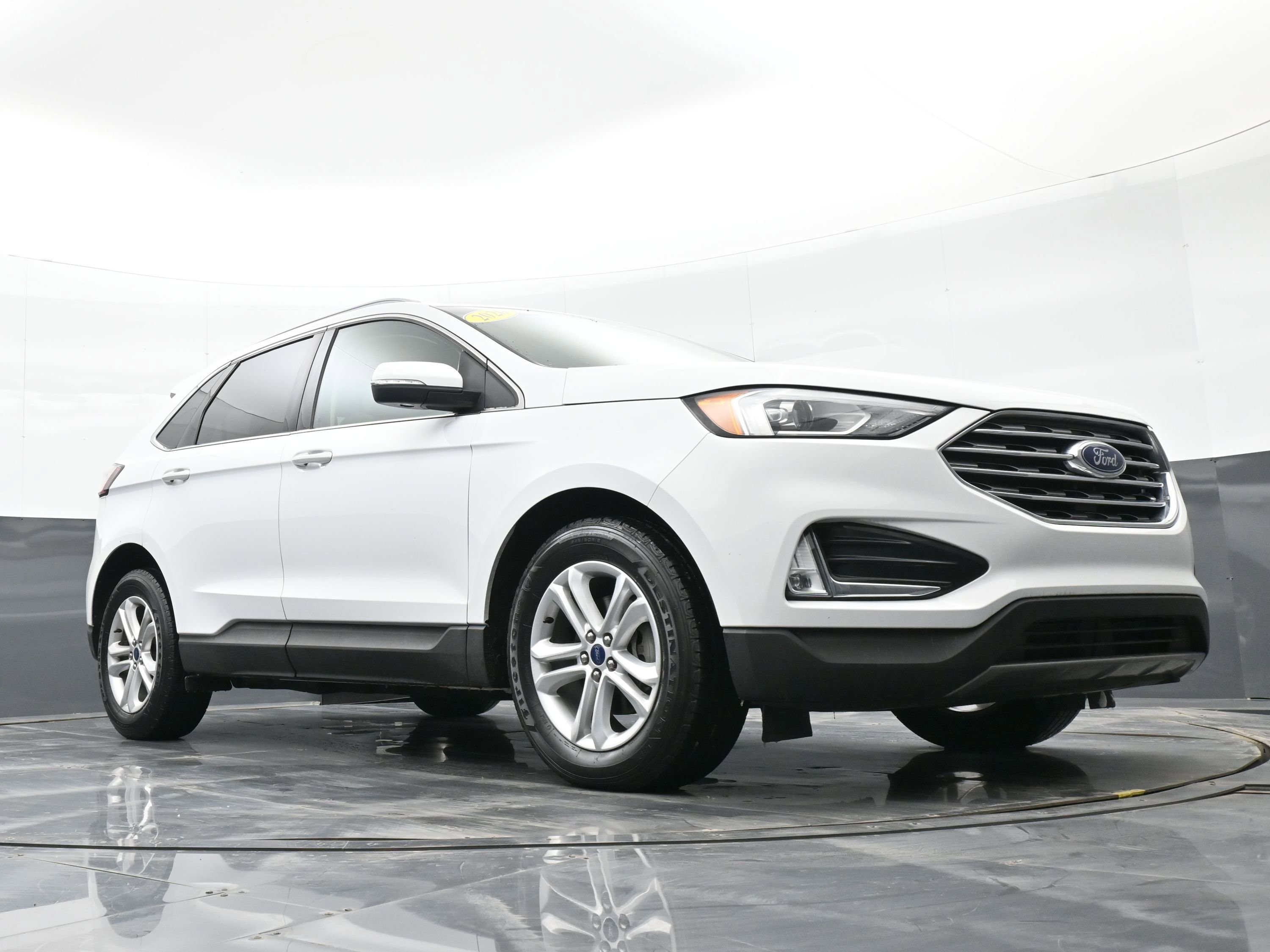 Used 2020 Ford Edge SEL image 37