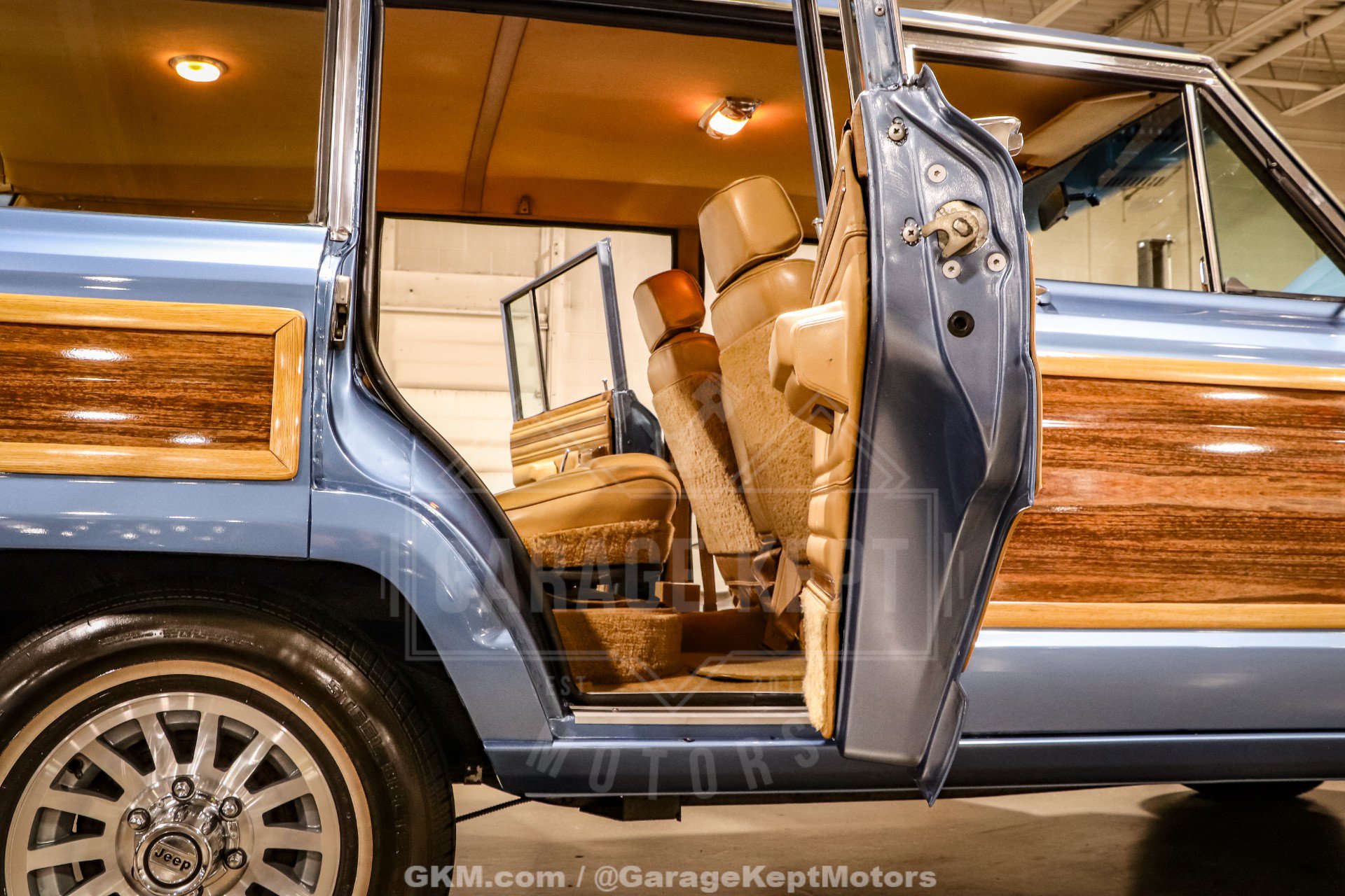 Used 1987 Jeep Grand Wagoneer AWD/4WD image 76