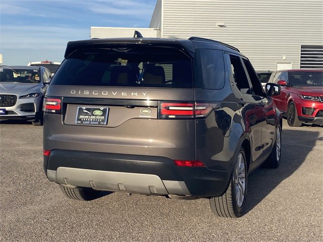 Used 2017 Land Rover Discovery HSE image 29