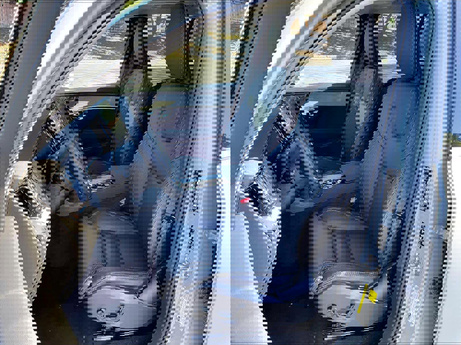 New 2026 Volvo XC90 B6 Ultra w/ Protection Package AWD/4WD image 11