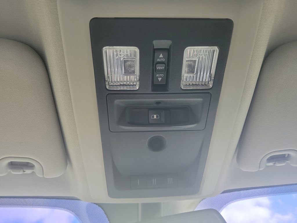 Used 2017 RAM 2500 Longhorn RWD image 23