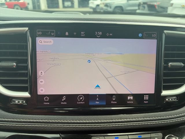 Used 2022 Chrysler Pacifica Touring-L w/ Uconnect Theater Family Group FWD image 19