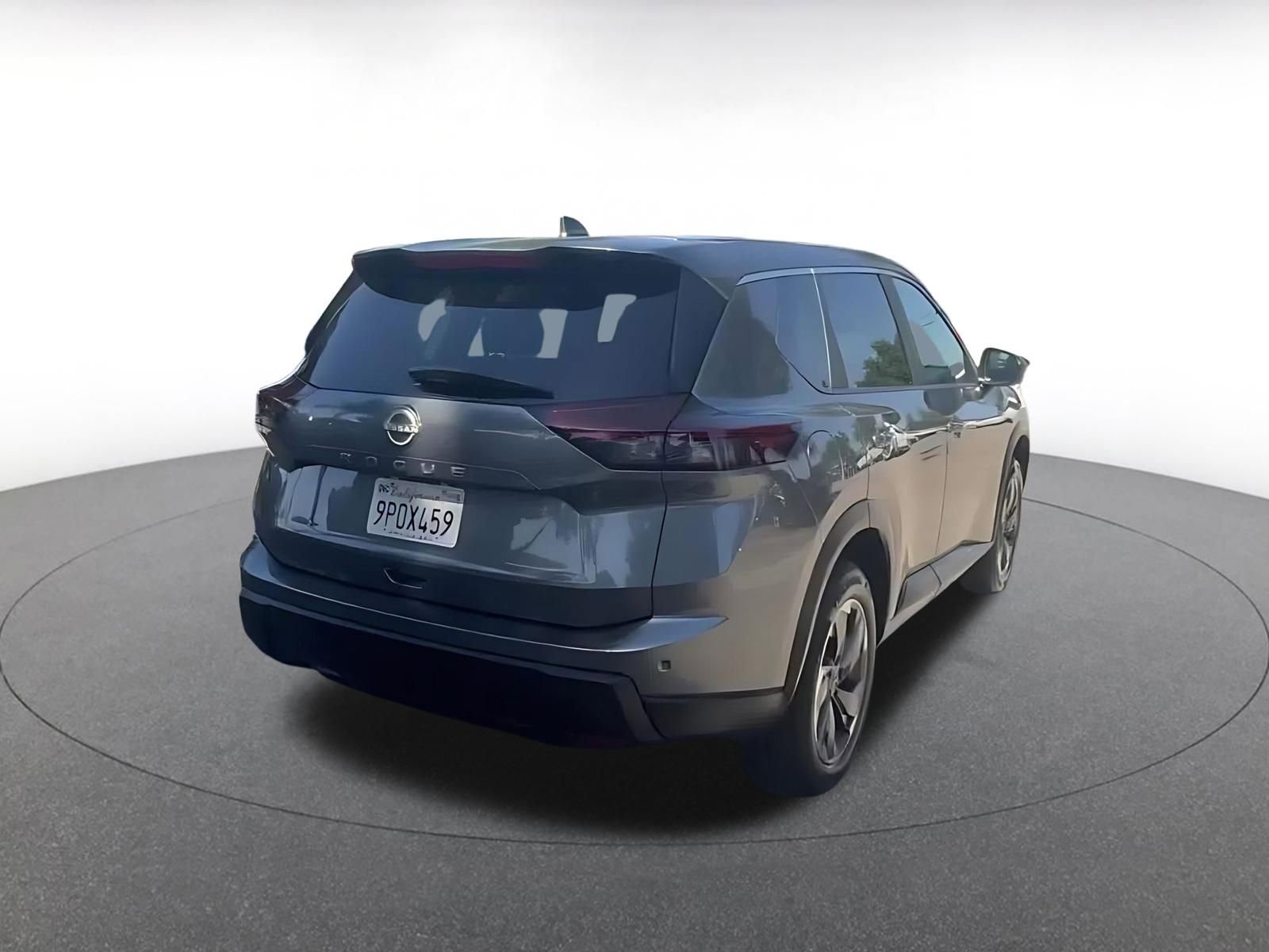 Used 2025 Nissan Rogue SV FWD image 14