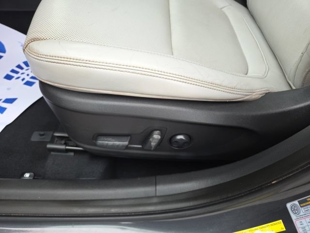 Used 2022 Hyundai Kona Limited FWD image 13