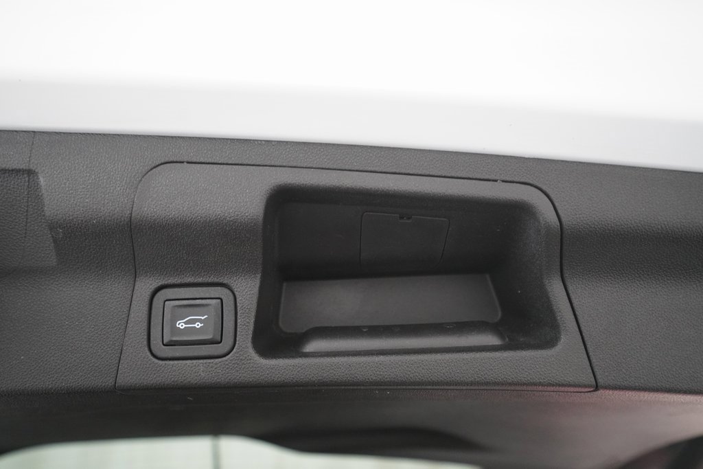 Used 2018 GMC Acadia SLE w/ Driver Alert Package I image 15