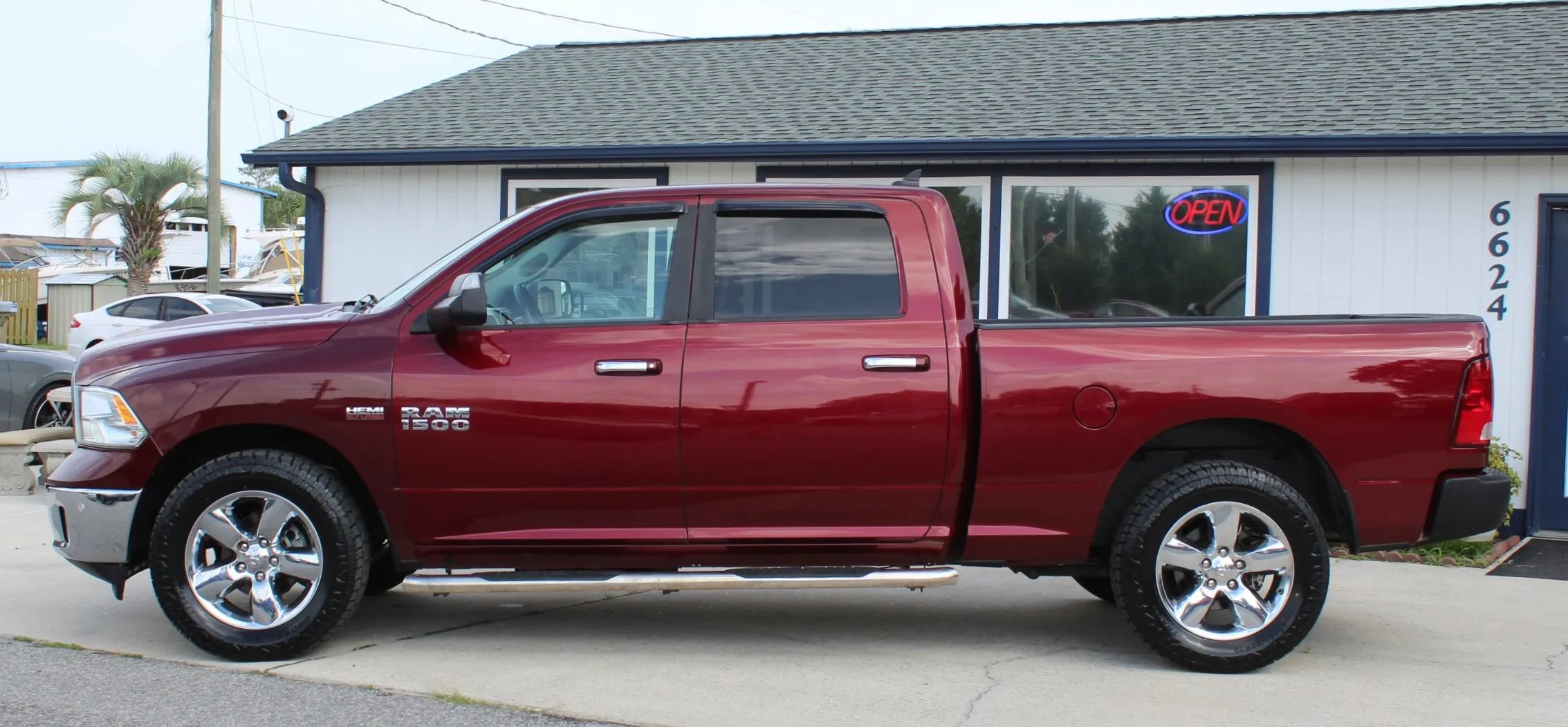 Used 2017 RAM 1500 Big Horn AWD/4WD image 2