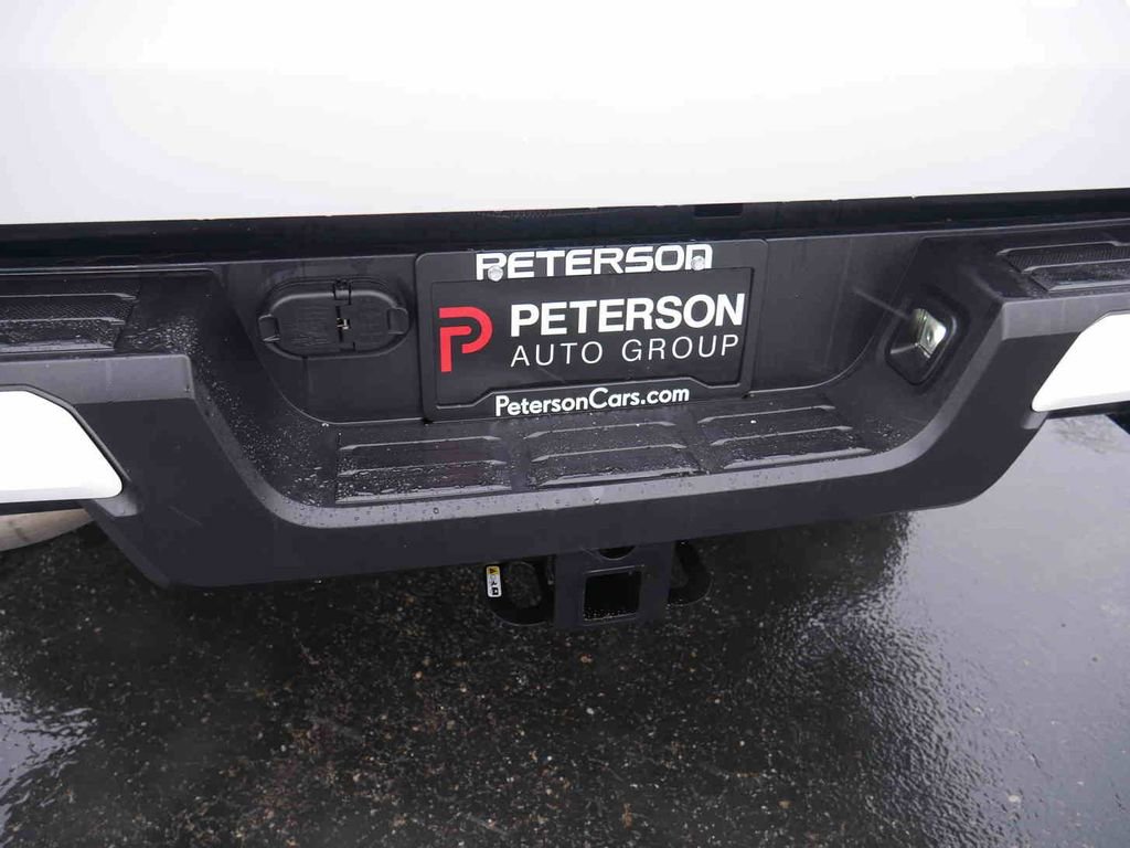 Used 2025 Toyota Tacoma SR5 image 9