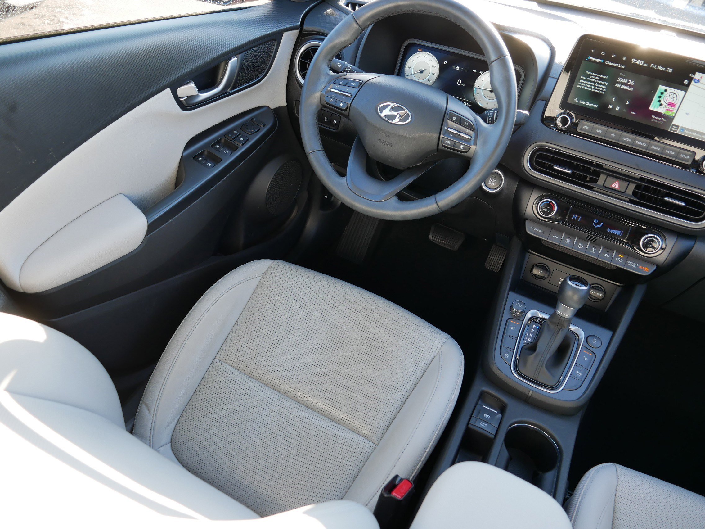 Certified 2023 Hyundai Kona Limited image 9