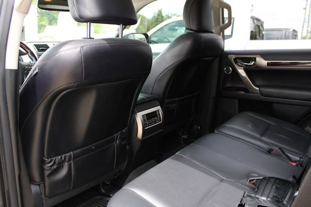 Used 2018 Lexus GX 460 Luxury AWD/4WD image 25