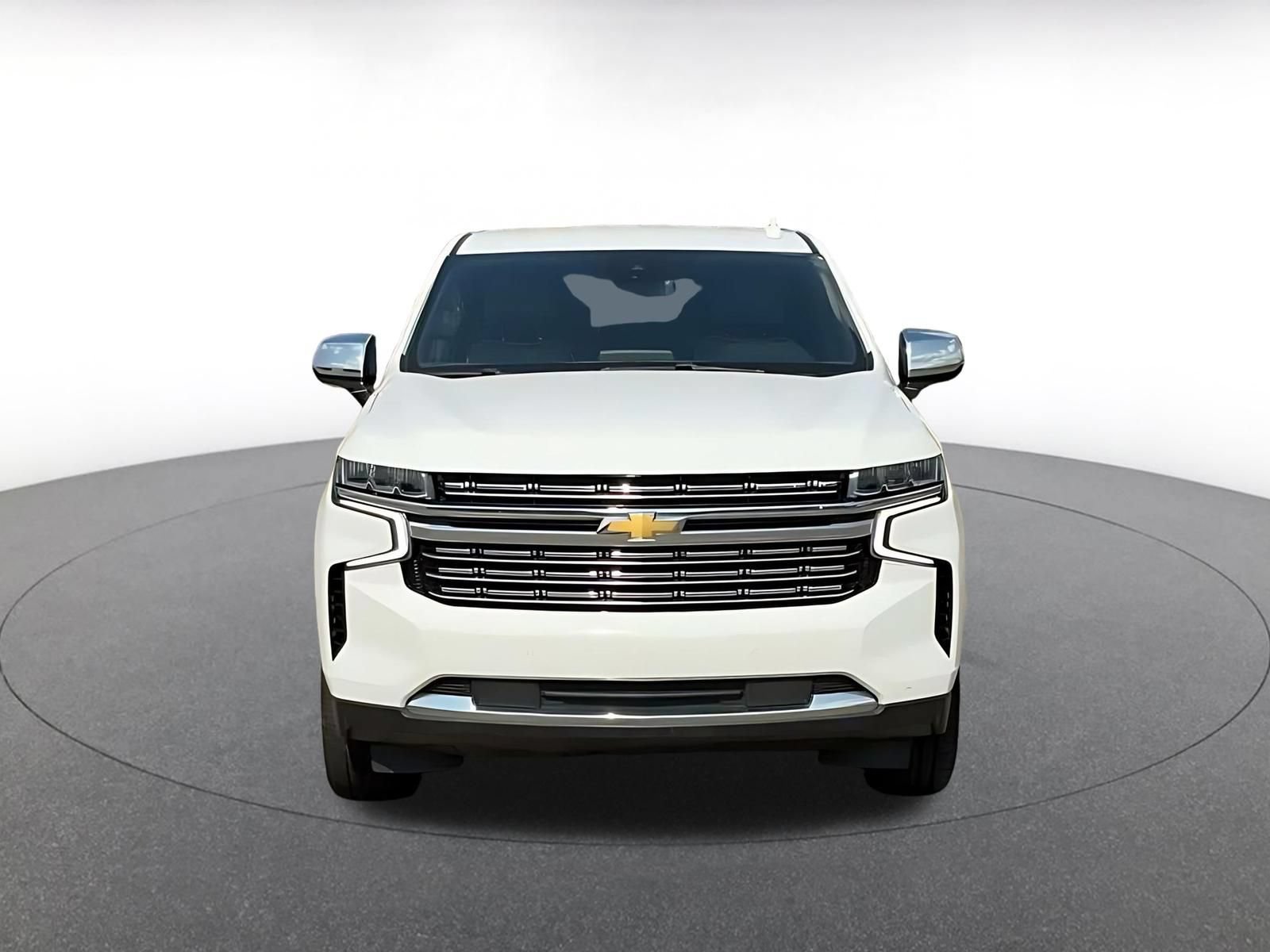 Used 2023 Chevrolet Suburban Premier AWD/4WD image 4