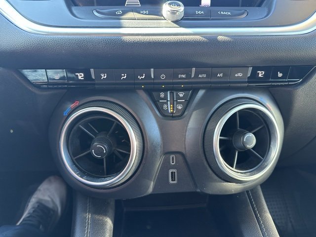 Used 2020 Chevrolet Blazer LT image 18