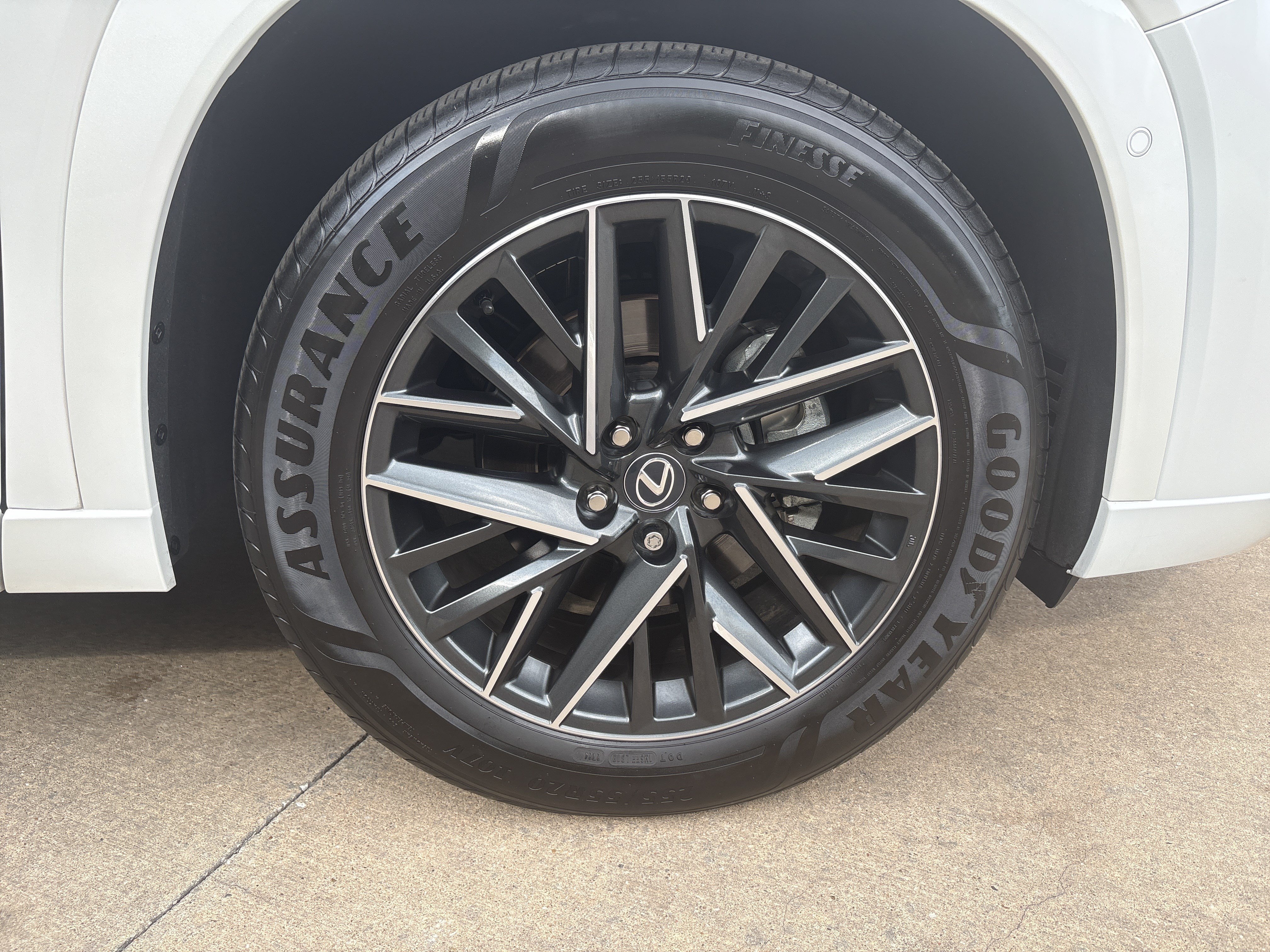 Used 2025 Lexus TX 350 AWD w/ Technology Package image 13