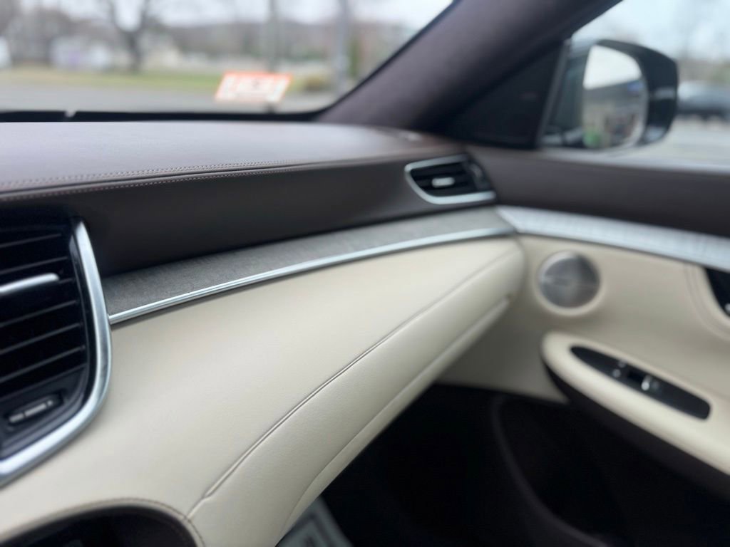 Used 2019 INFINITI QX50 Essential w/ Sensory Package AWD/4WD image 37