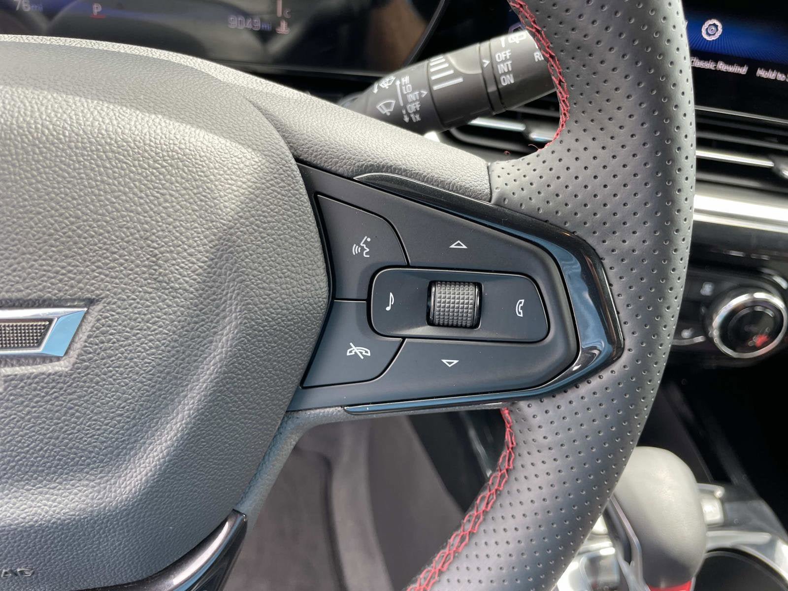 Used 2026 Chevrolet Trax RS w/ Sunroof Package FWD image 19
