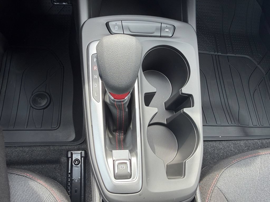 New 2026 Chevrolet Trax RS w/ Sunroof Package FWD image 17