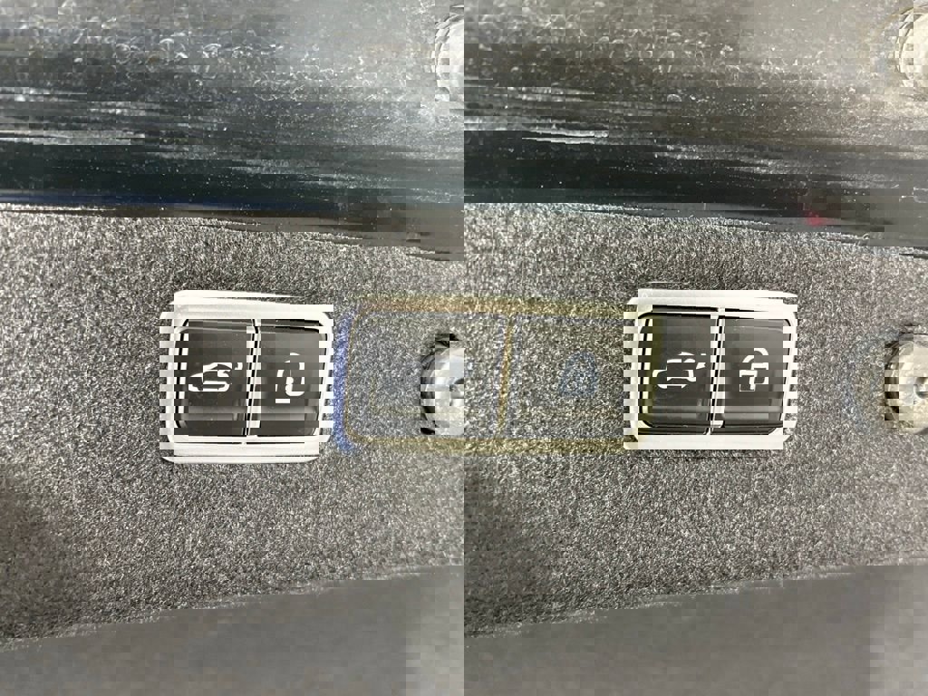 Used 2023 Genesis G70 3.3T w/ Sport Prestige Package image 39