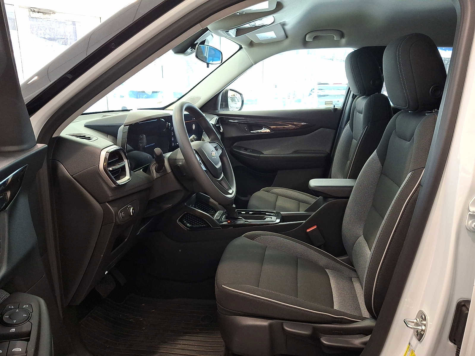 Used 2026 Chevrolet TrailBlazer LS w/ LS Convenience Package image 13