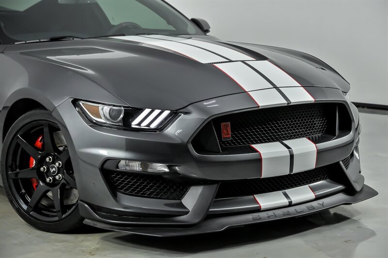 Used 2019 Ford Mustang Shelby GT350R w/ GT350R Equipment Group 920A RWD image 3