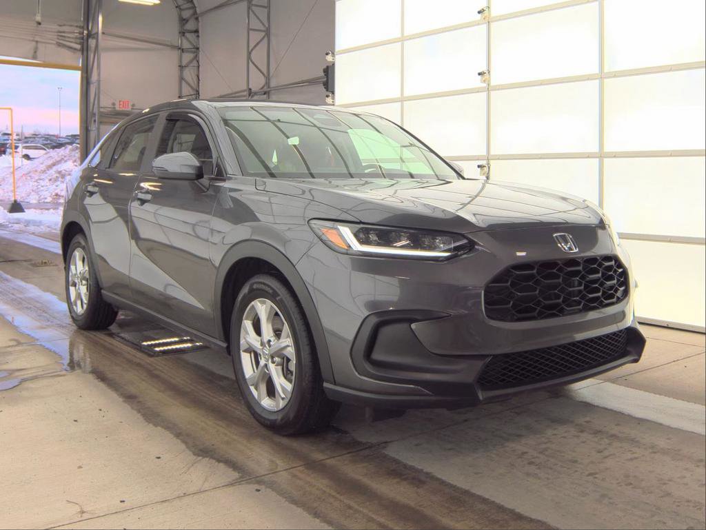 Used 2025 Honda HR-V LX image 5