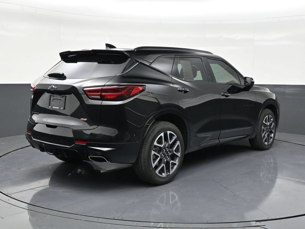 Used 2023 Chevrolet Blazer RS w/ Enhanced Convenience Package FWD image 5