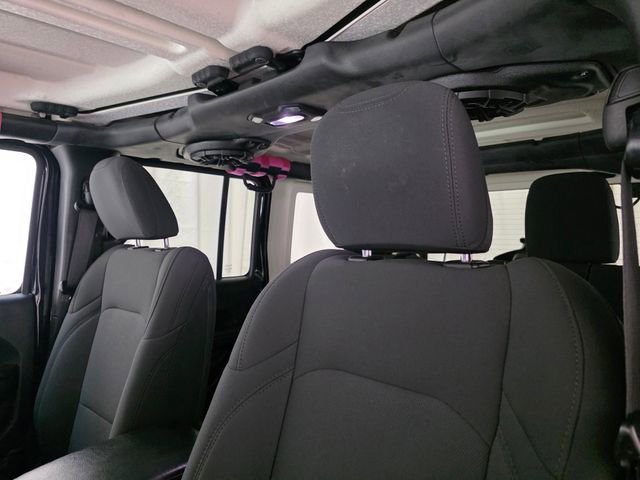 Used 2018 Jeep Wrangler Unlimited Sport image 25