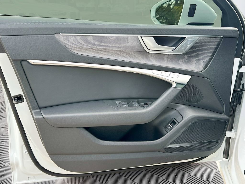 Used 2025 Audi A6 3.0T Premium image 22