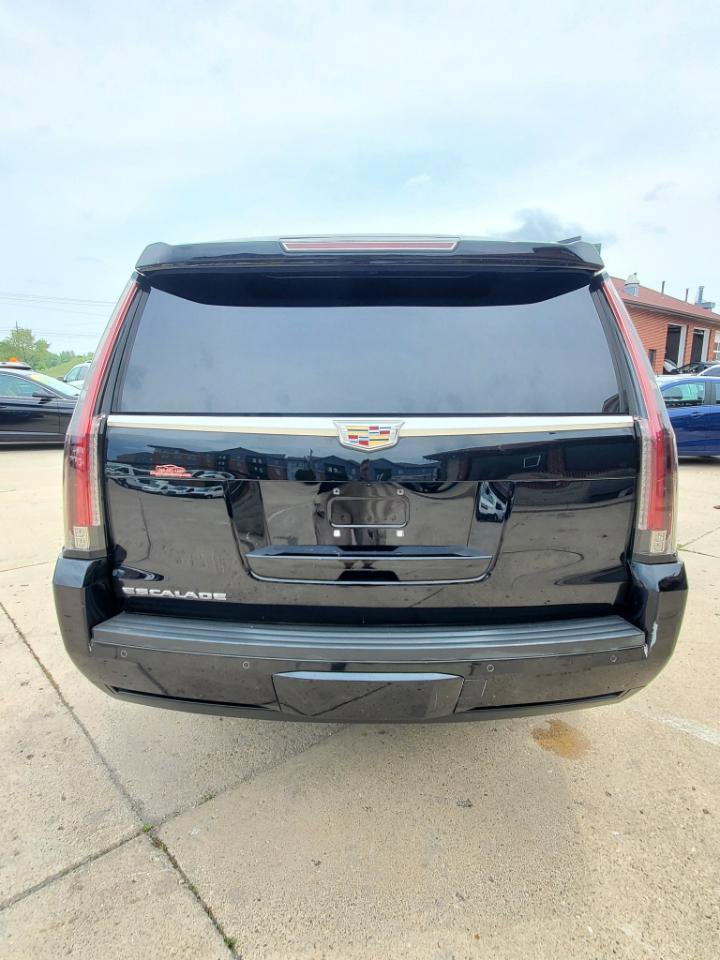 Used 2016 Cadillac Escalade Luxury AWD/4WD image 8
