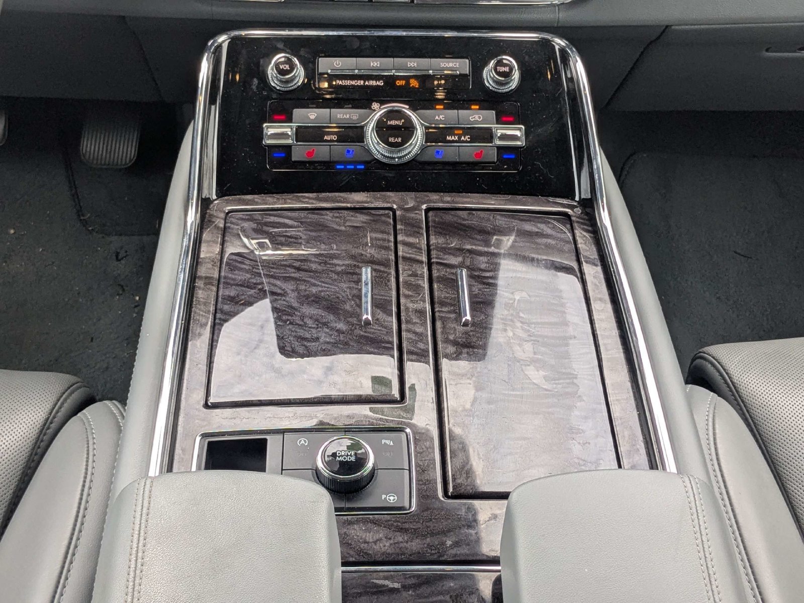 Used 2021 Lincoln Navigator L Reserve AWD/4WD image 21