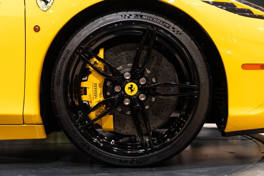 Certified 2015 Ferrari 458 Speciale A RWD image 17