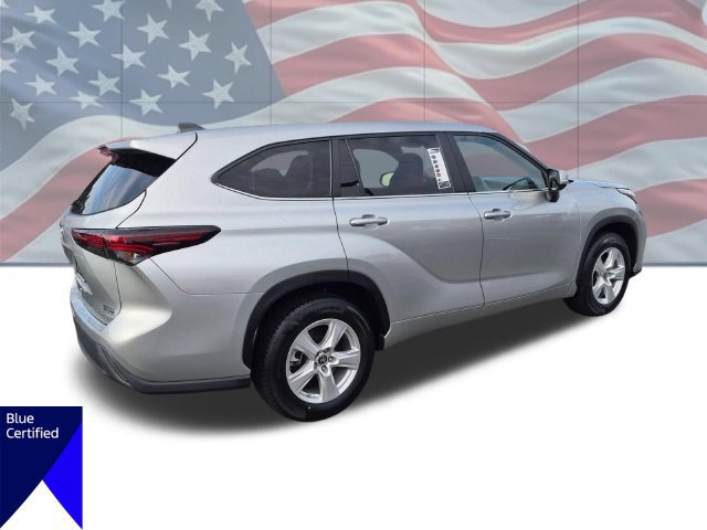 Used 2024 Toyota Highlander LE FWD image 4