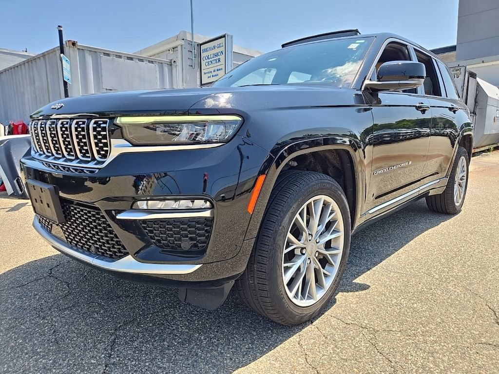 Certified 2023 Jeep Grand Cherokee Summit AWD/4WD image 2