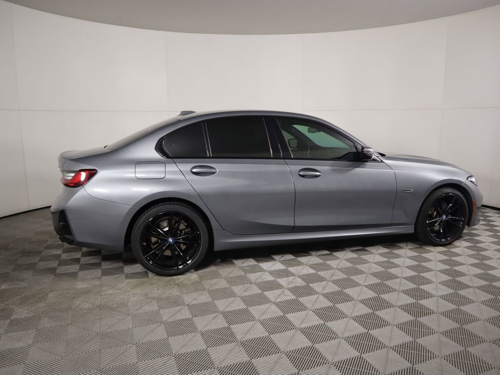Used 2023 BMW 330e w/ M Sport Package image 4