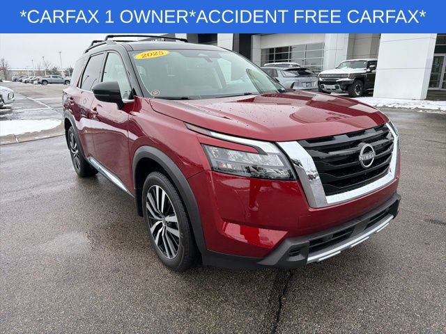 Used 2025 Nissan Pathfinder Platinum image 15