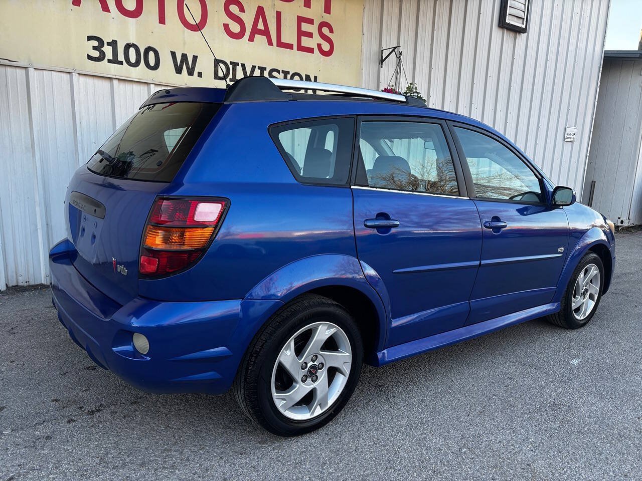 Used 2003 Pontiac Vibe w/ Power Group Value Package FWD image 2