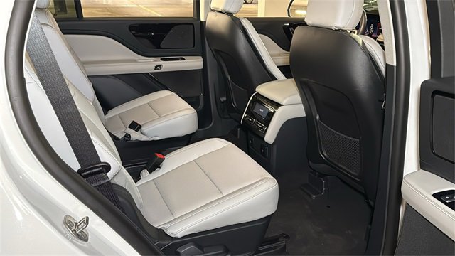 New 2026 Lincoln Aviator Black Label w/ Black Label Special Edition image 48